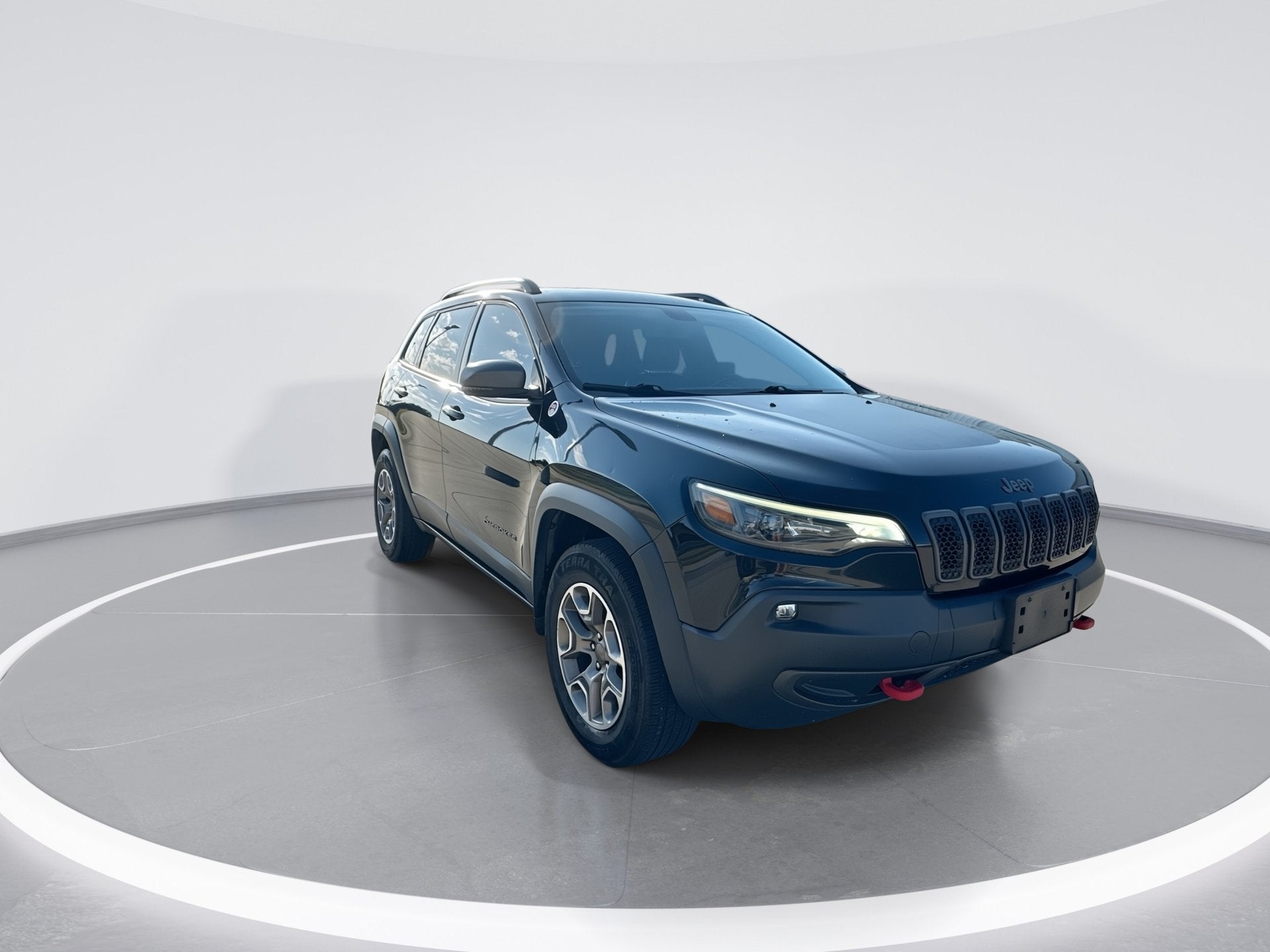 Used 2020 Jeep Cherokee Trailhawk with VIN 1C4PJMBN9LD615963 for sale in Grand Island, NE