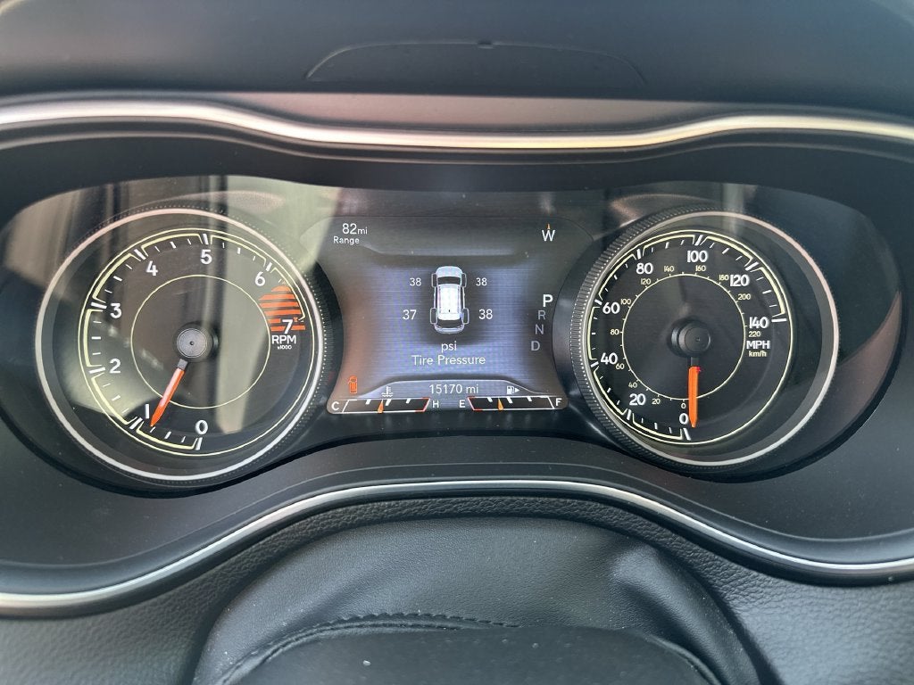 2023 Jeep Cherokee Altitude Lux 4x4
