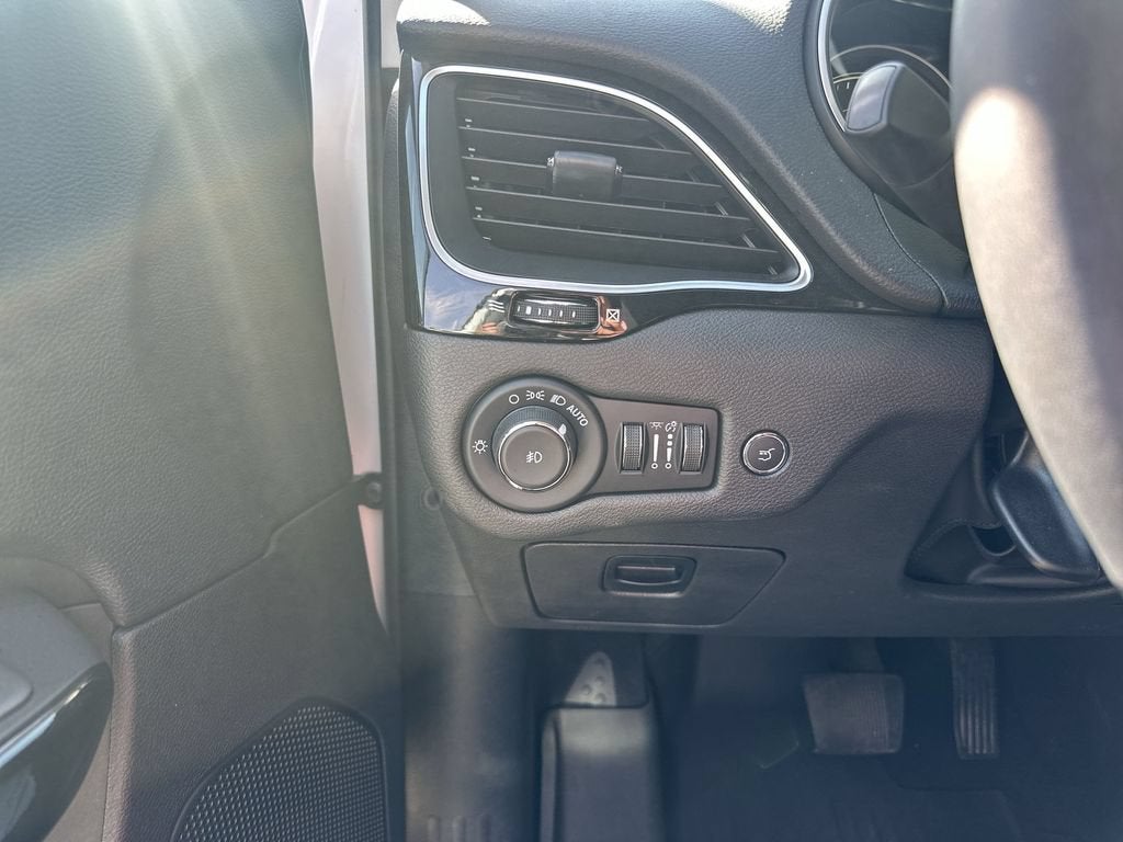 2023 Jeep Cherokee Altitude Lux 4x4