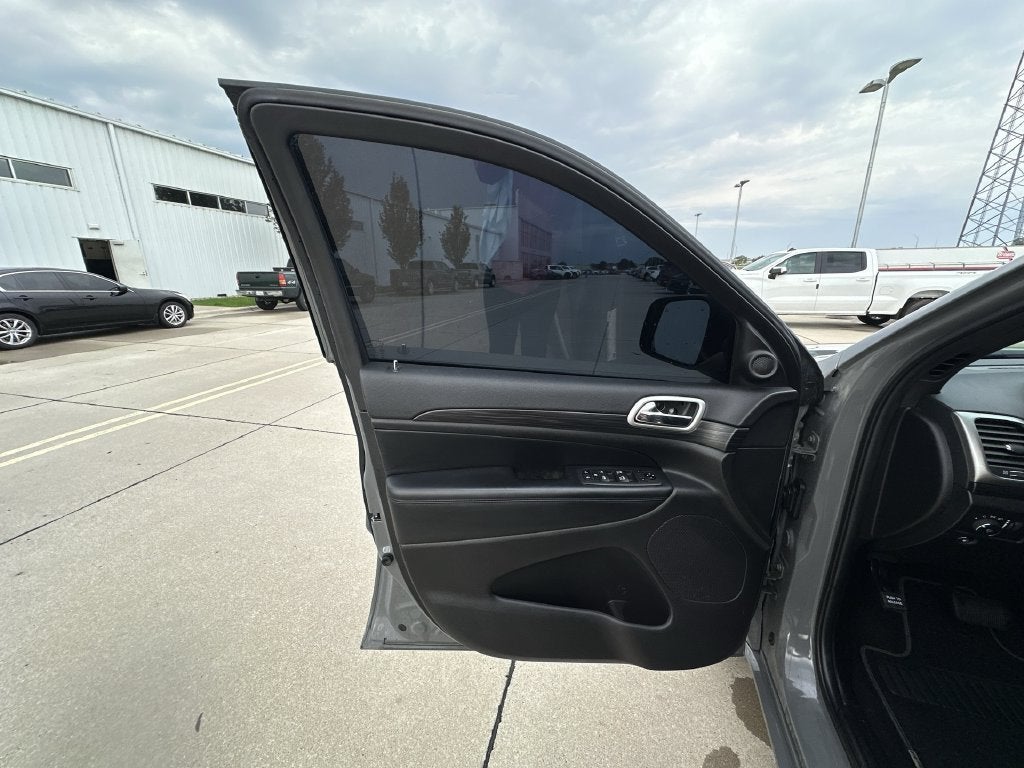 2021 Jeep Grand Cherokee Laredo X 4x4