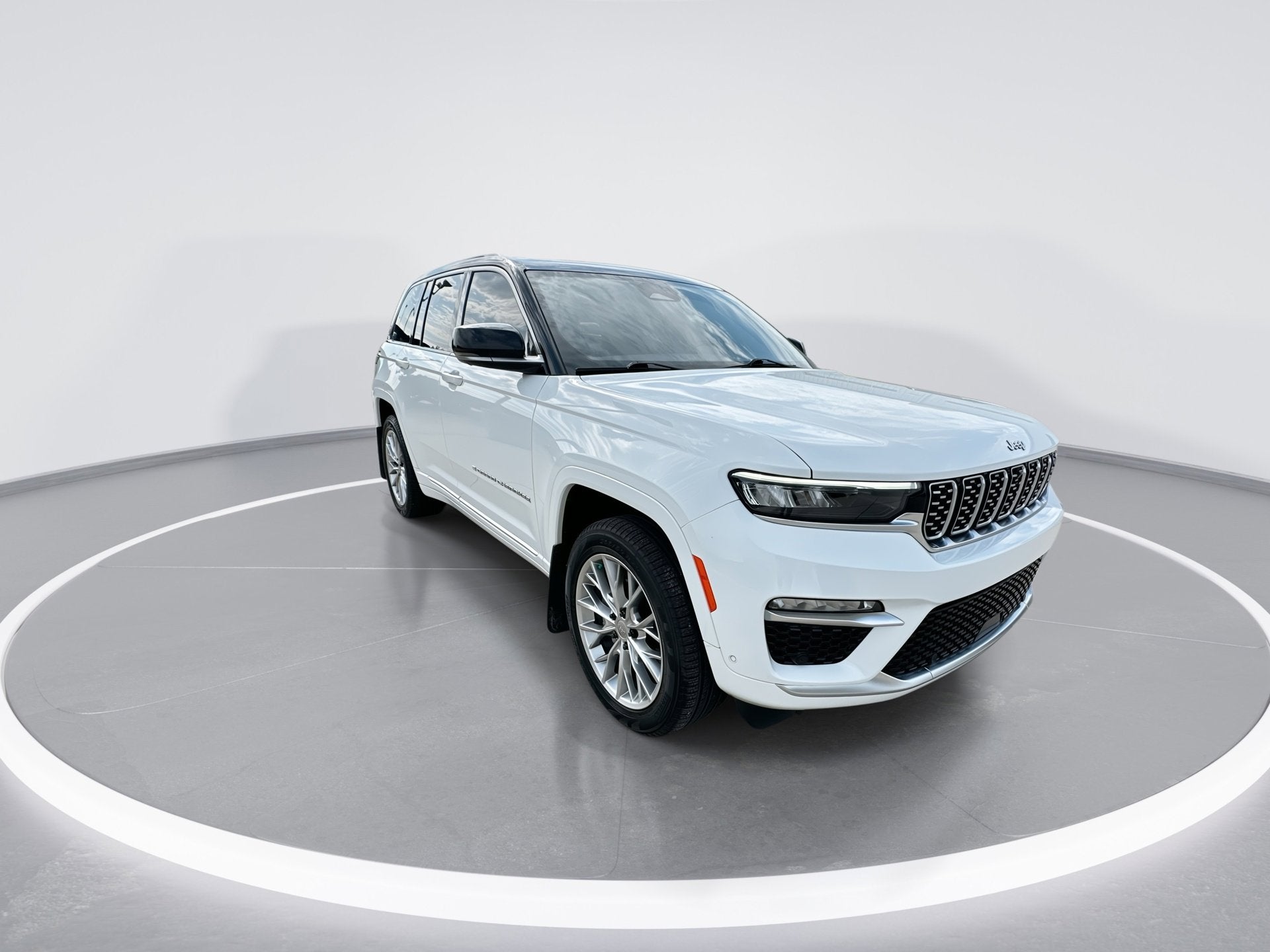 2023 Jeep Grand Cherokee Summit