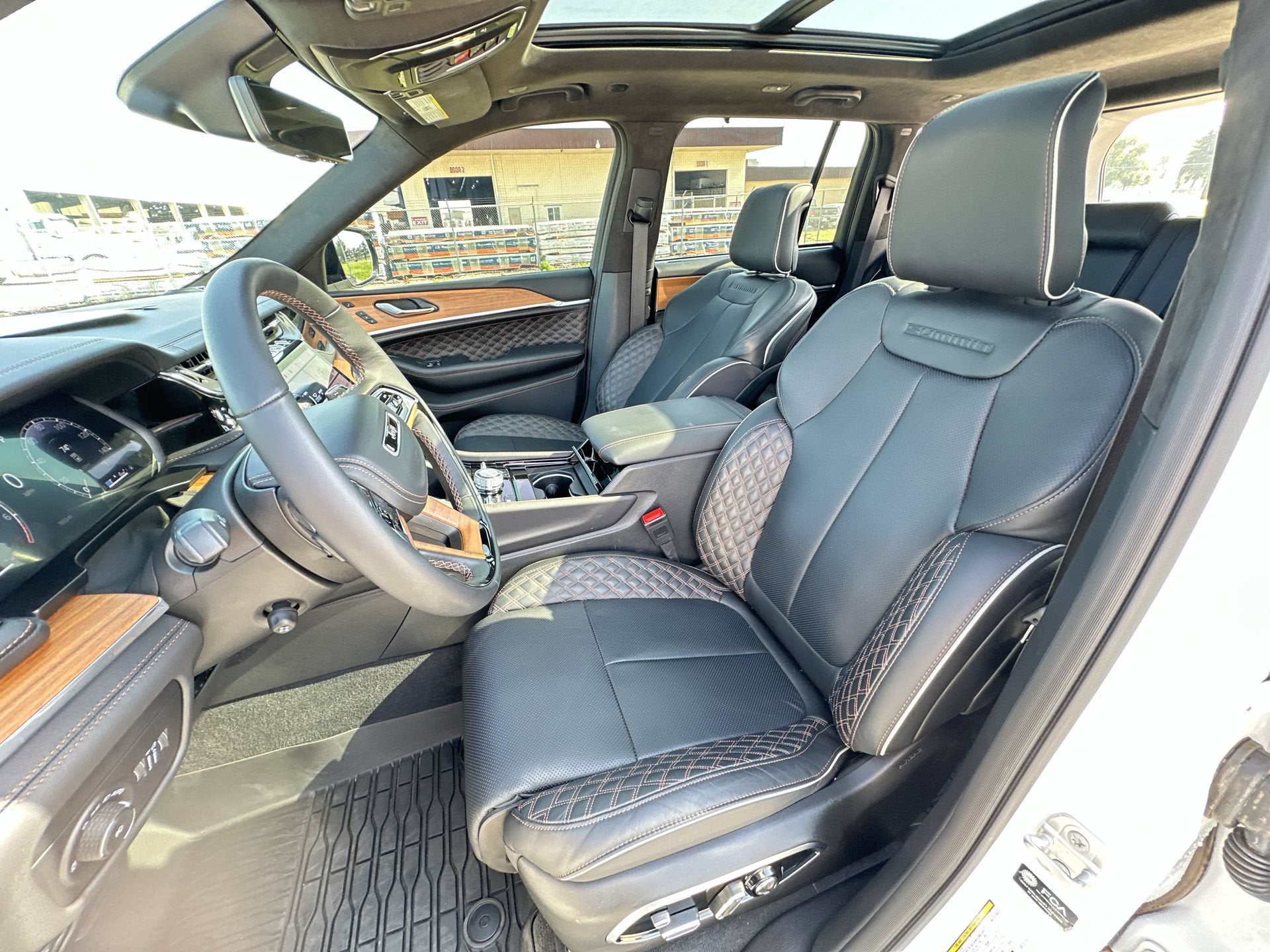 2025 Jeep Grand Cherokee Summit Reserve 4x4