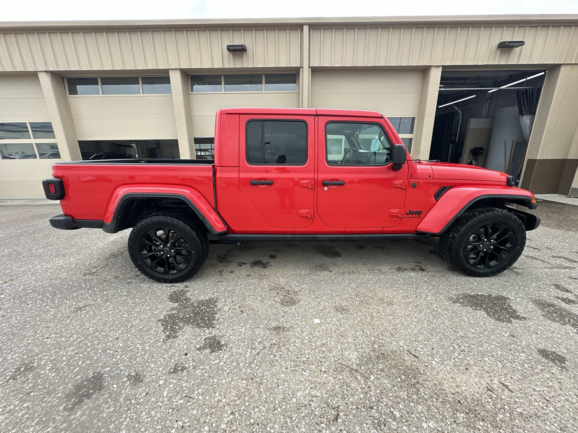 2025 Jeep Gladiator Nighthawk