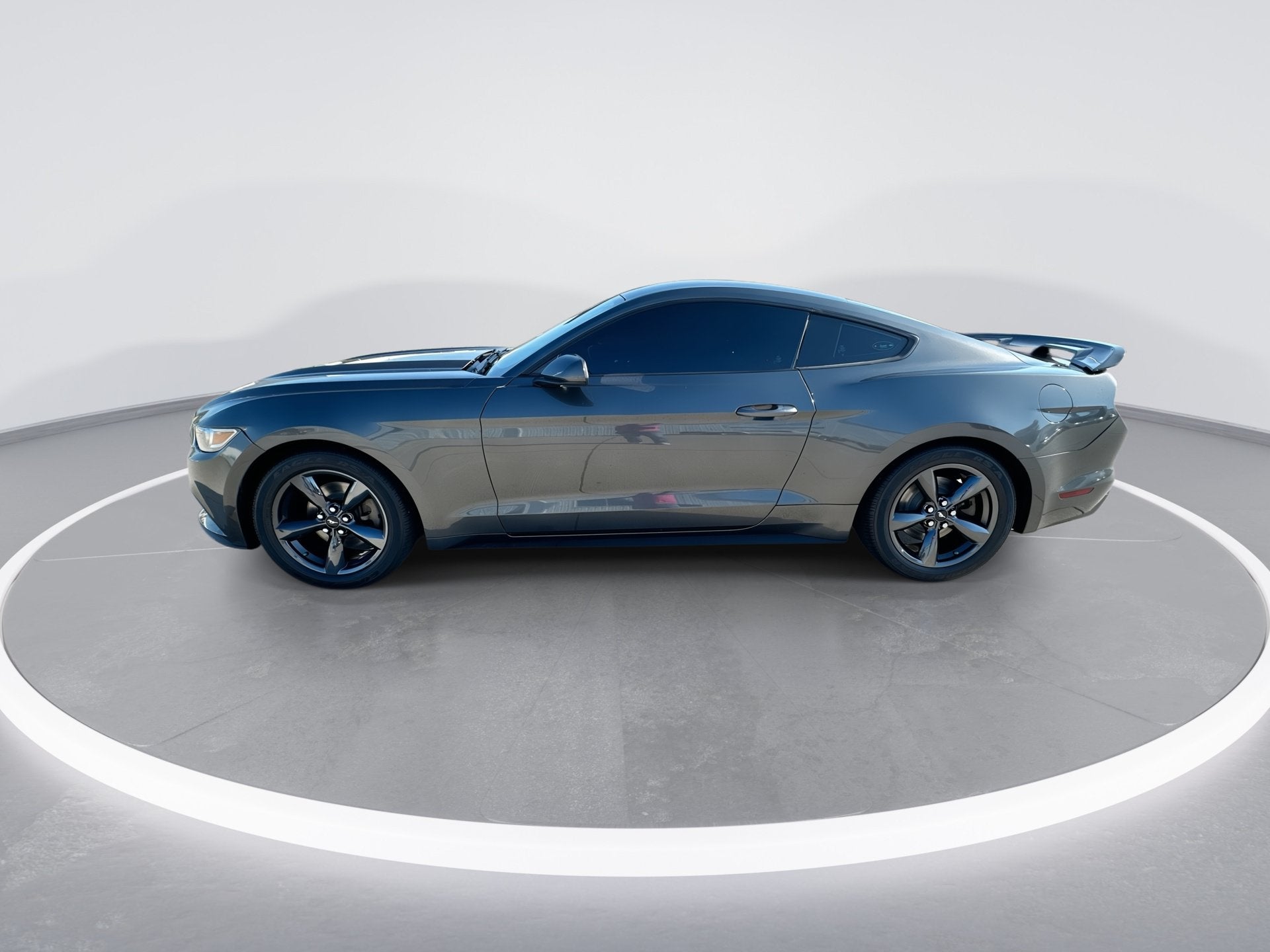 2016 Ford Mustang V6