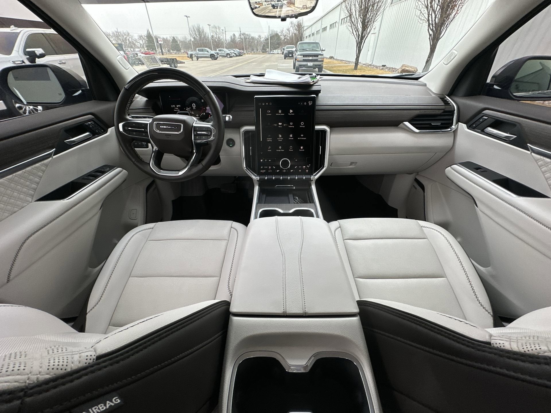 2024 GMC Acadia Denali