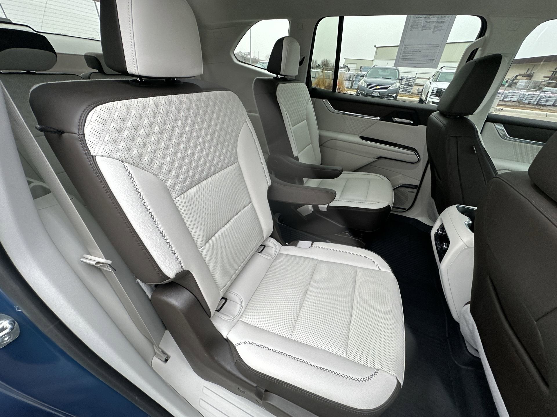 2024 GMC Acadia Denali