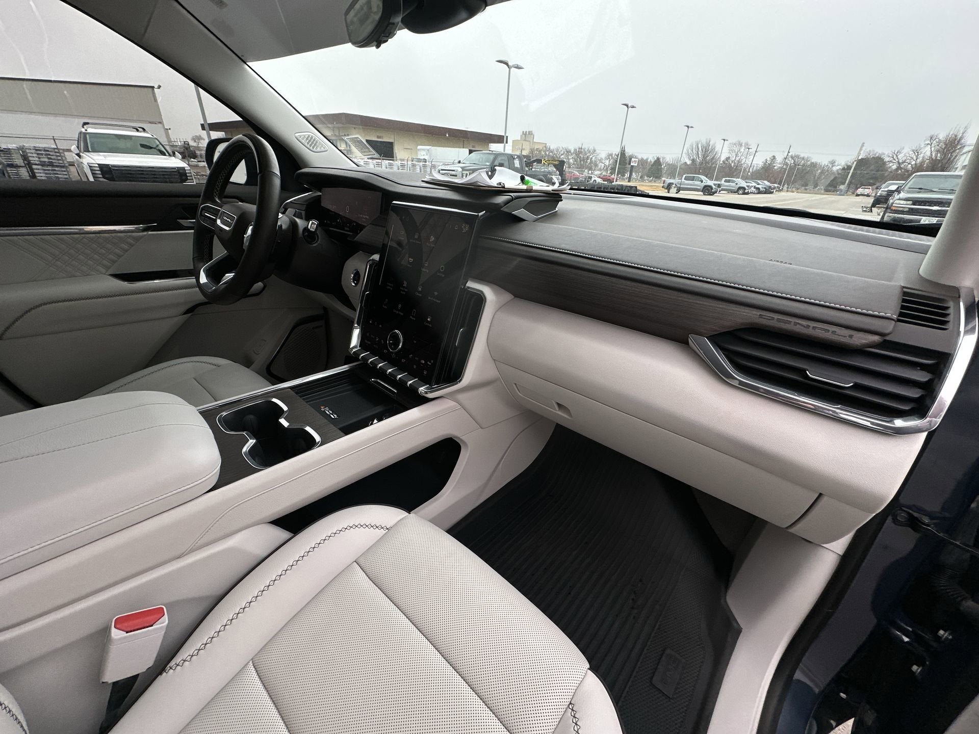 2024 GMC Acadia Denali