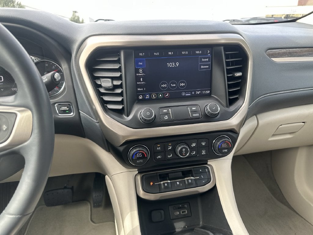 2023 GMC Acadia Denali