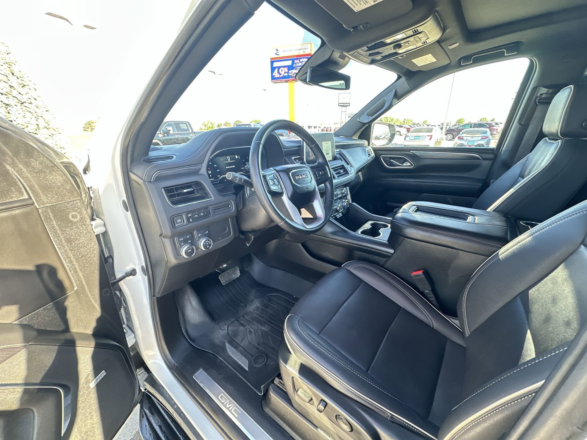 2023 GMC Yukon XL SLT