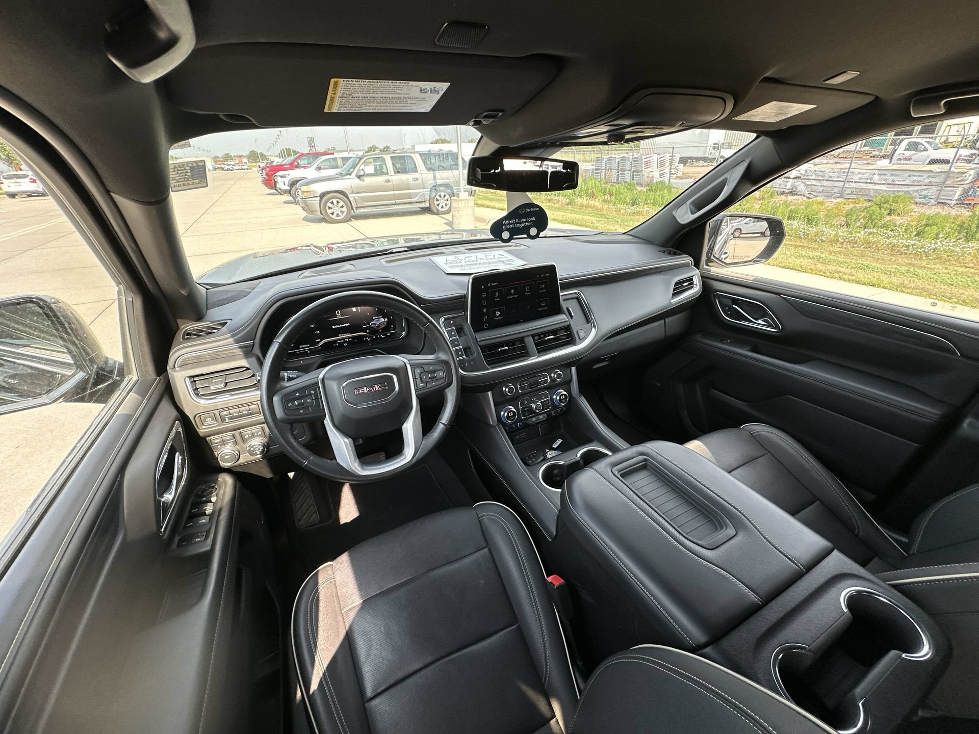 2023 GMC Yukon XL SLT