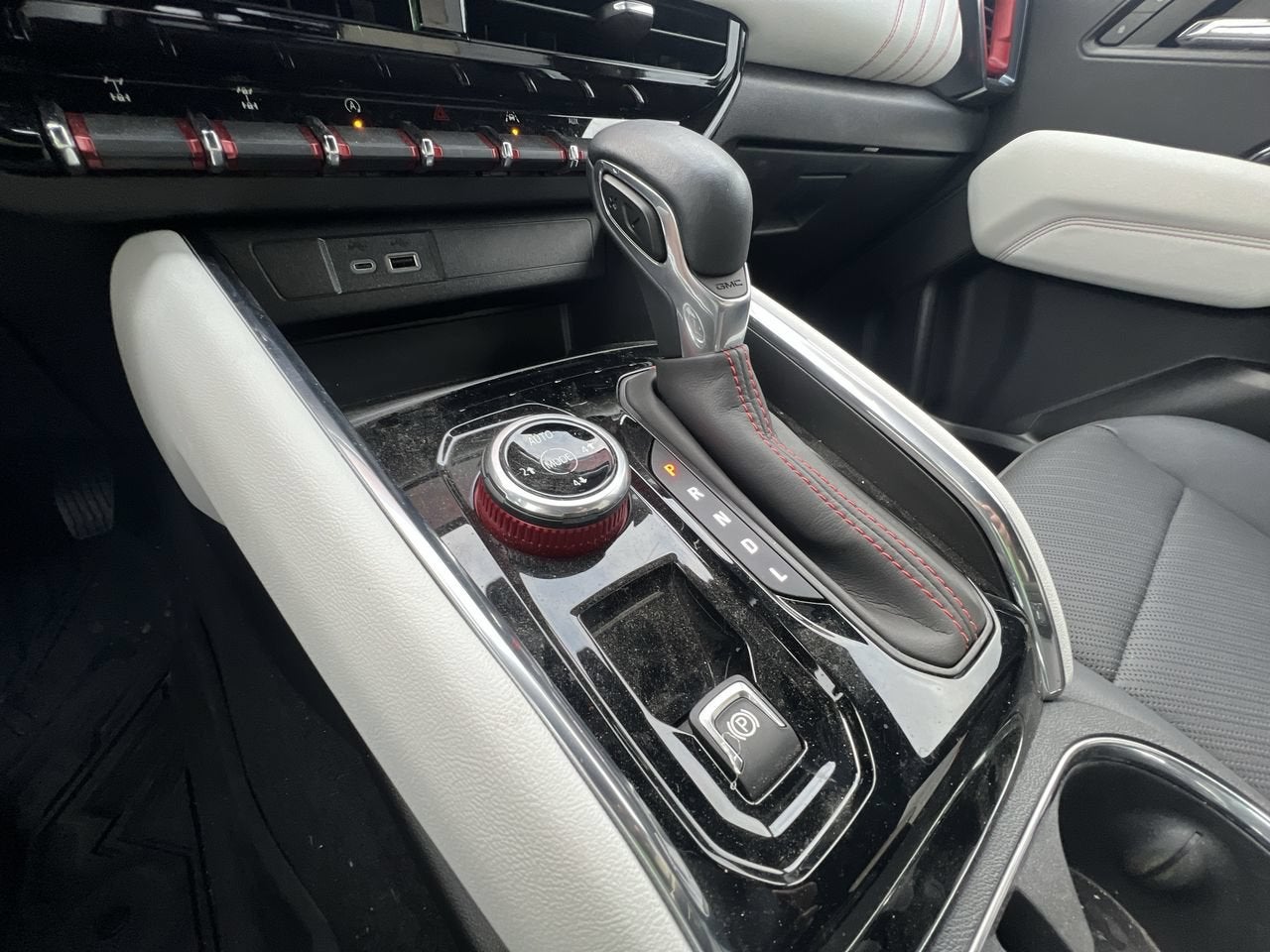 2024 GMC Canyon AT4X