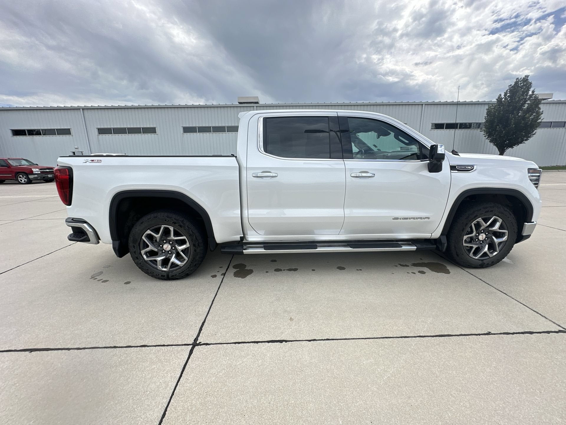 2024 GMC Sierra 1500 SLT