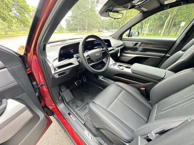 2027 Cadillac VISTIQ Luxury