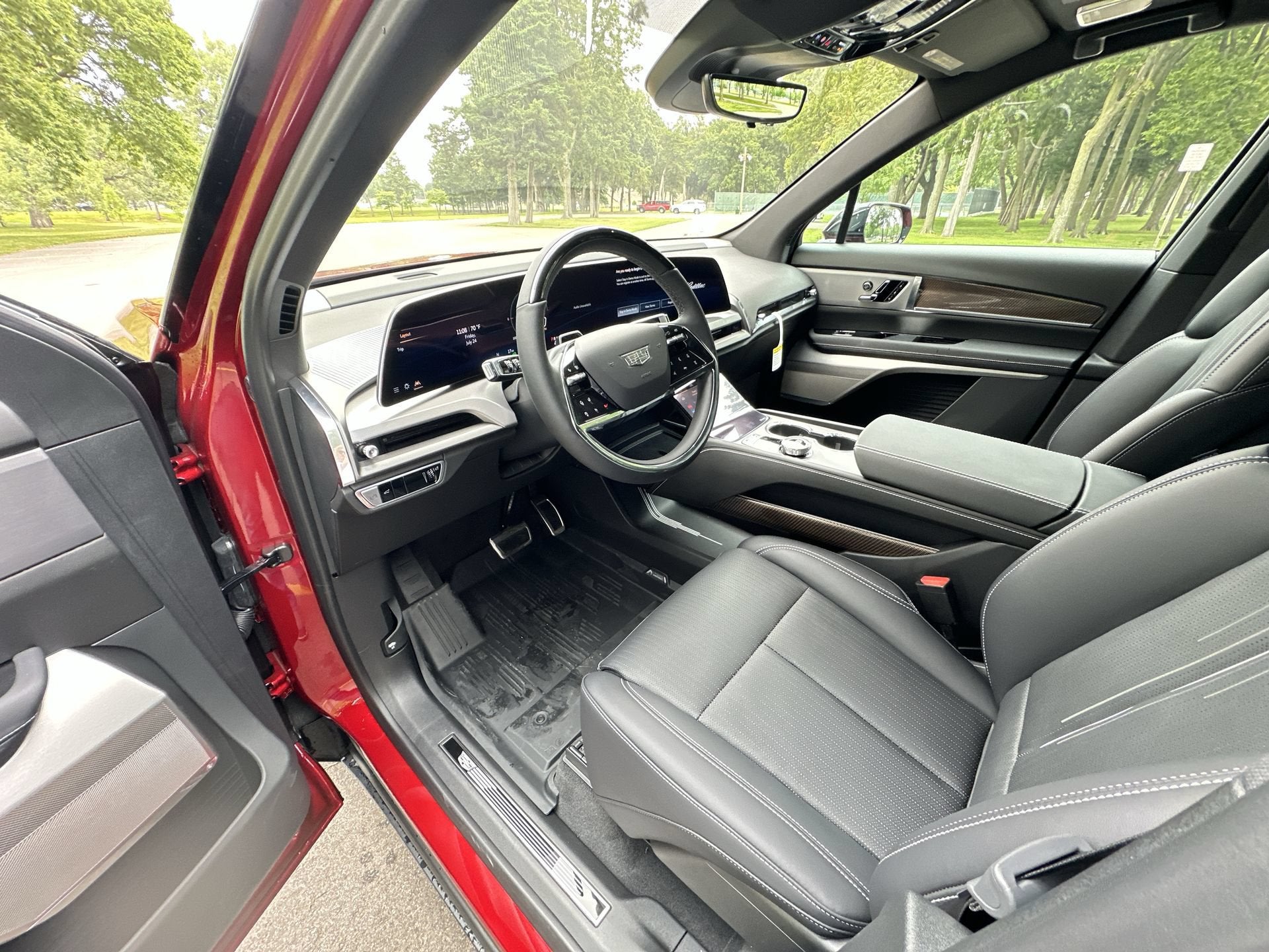 2027 Cadillac VISTIQ Luxury