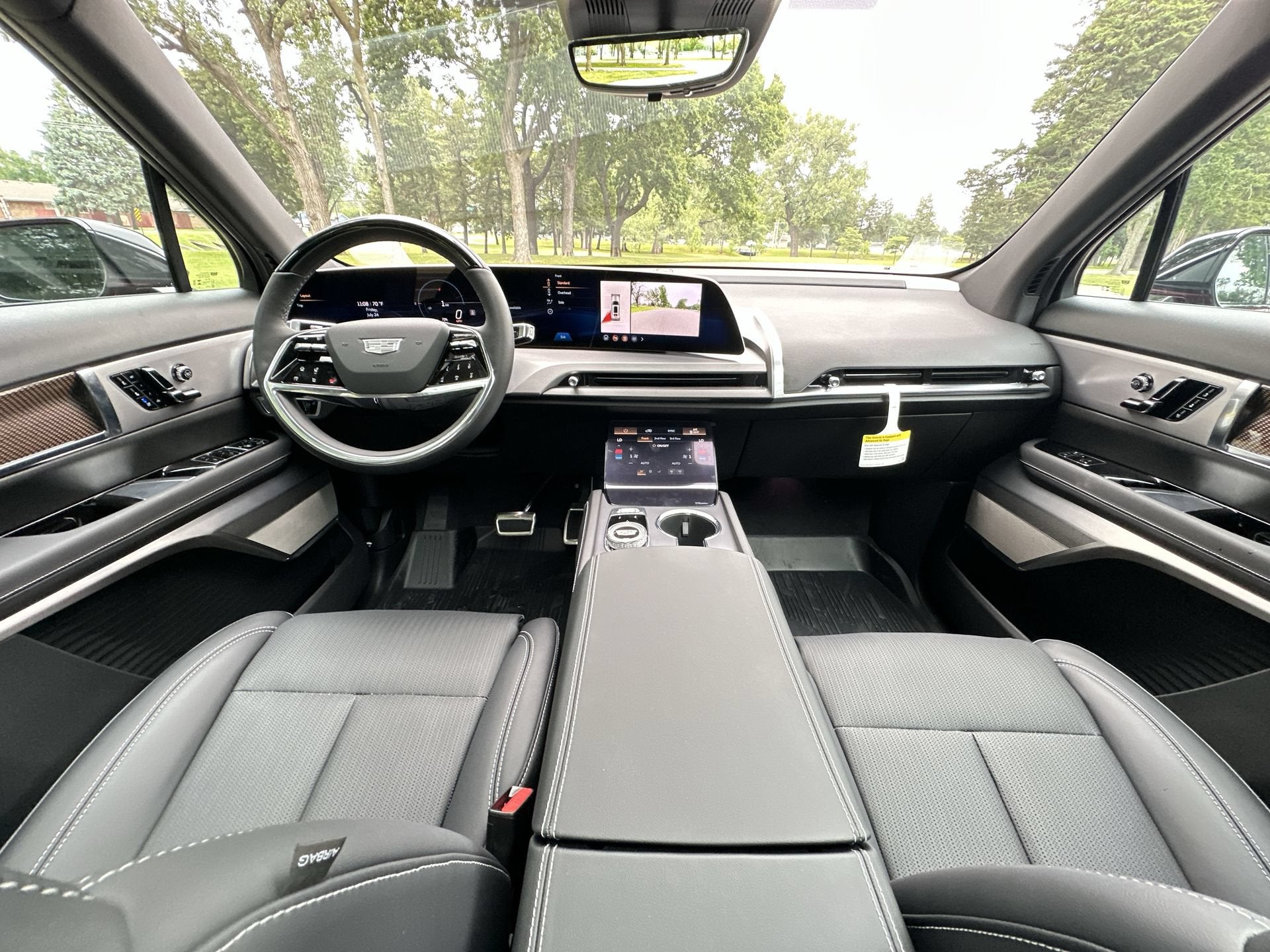 2027 Cadillac VISTIQ Luxury