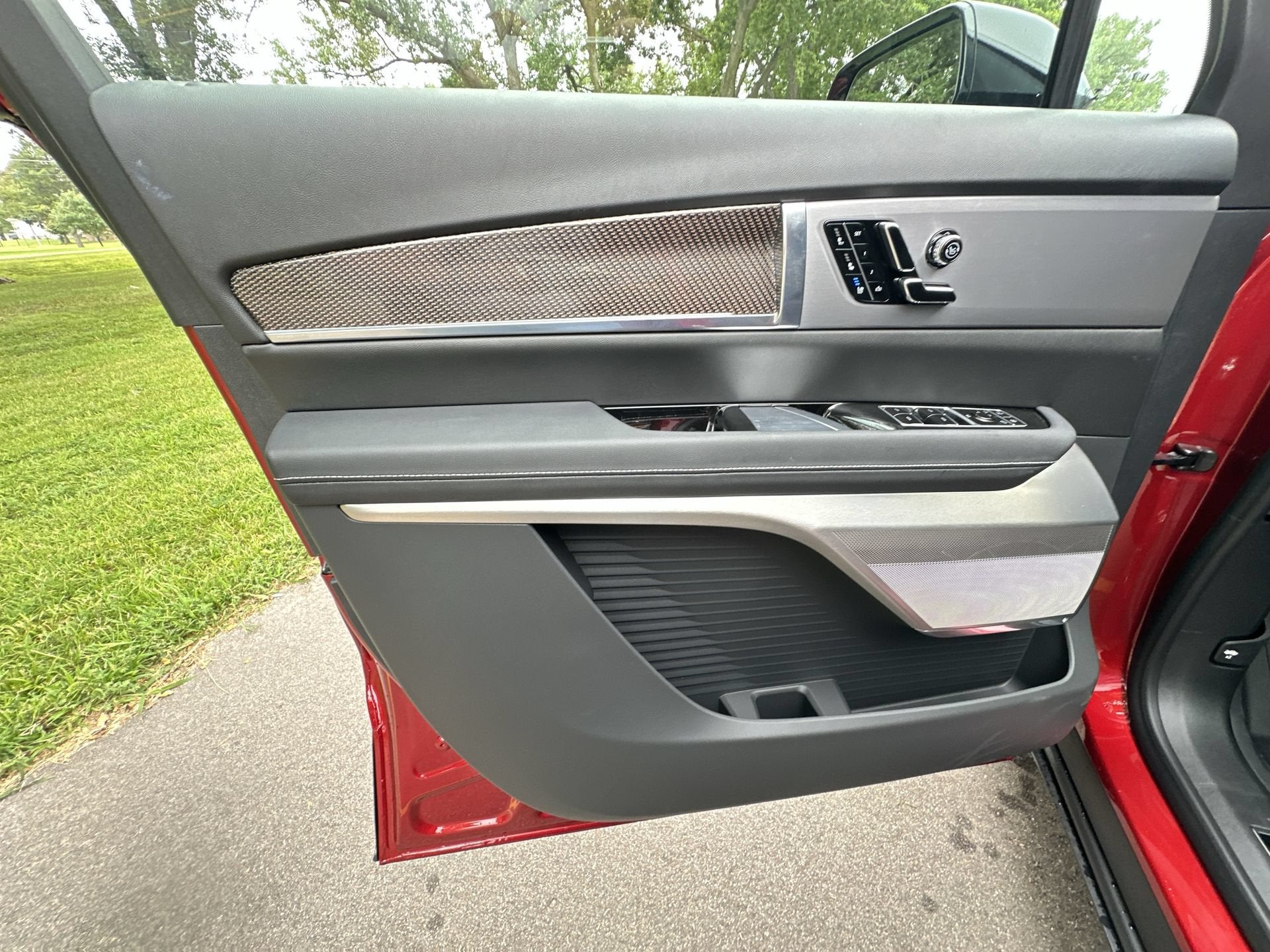 2027 Cadillac VISTIQ Luxury