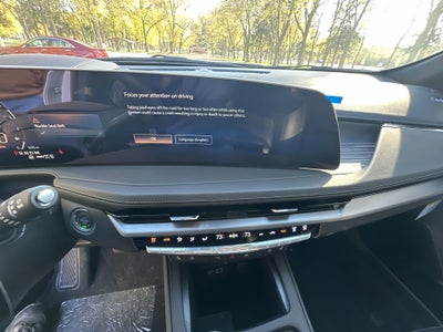 2025 Cadillac XT4 Premium Luxury