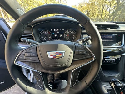 2024 Cadillac XT5 Sport