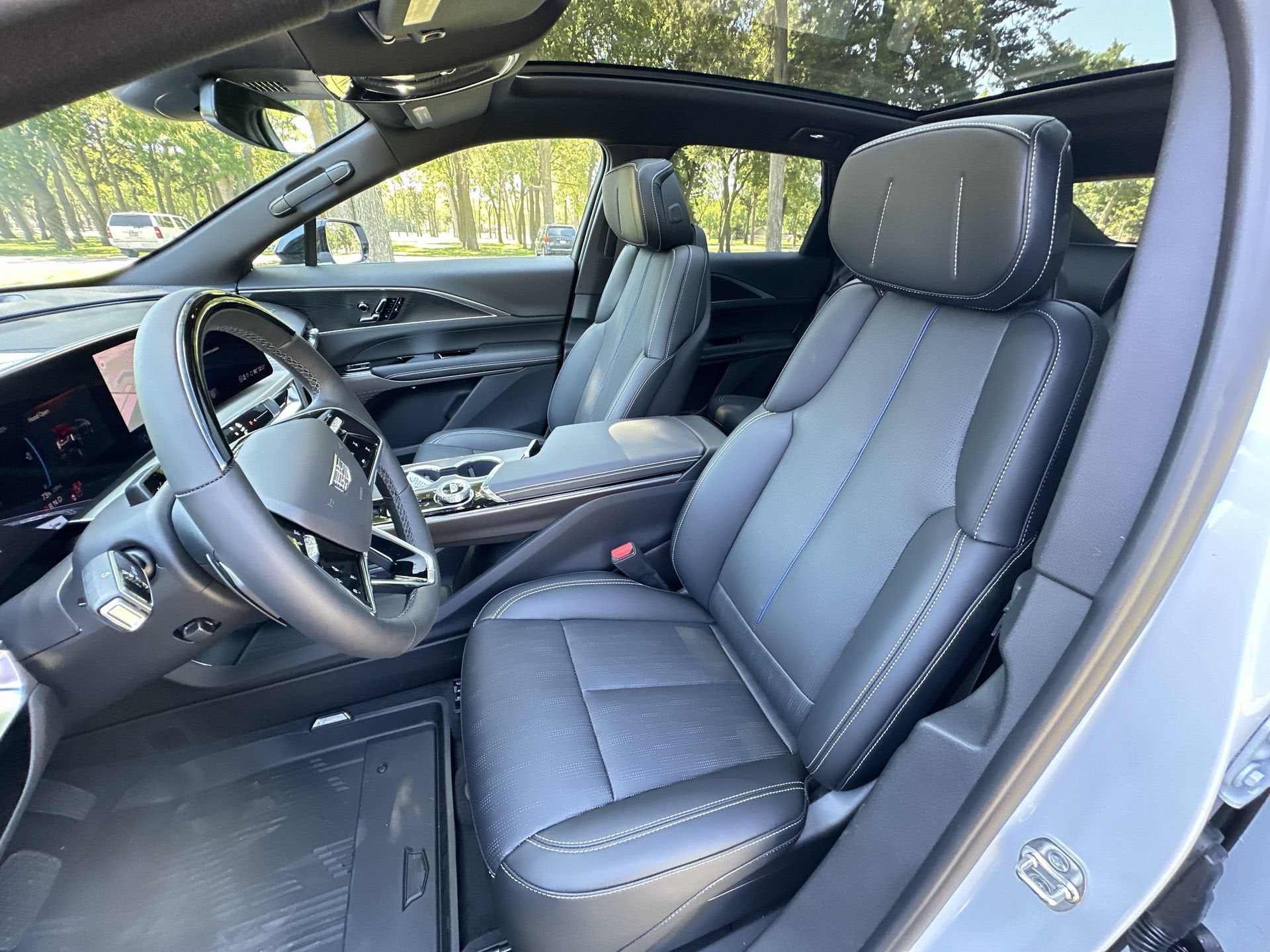 2026 Cadillac LYRIQ Sport