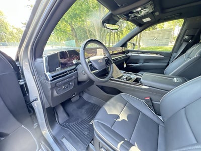 2026 Cadillac Escalade ESV Luxury