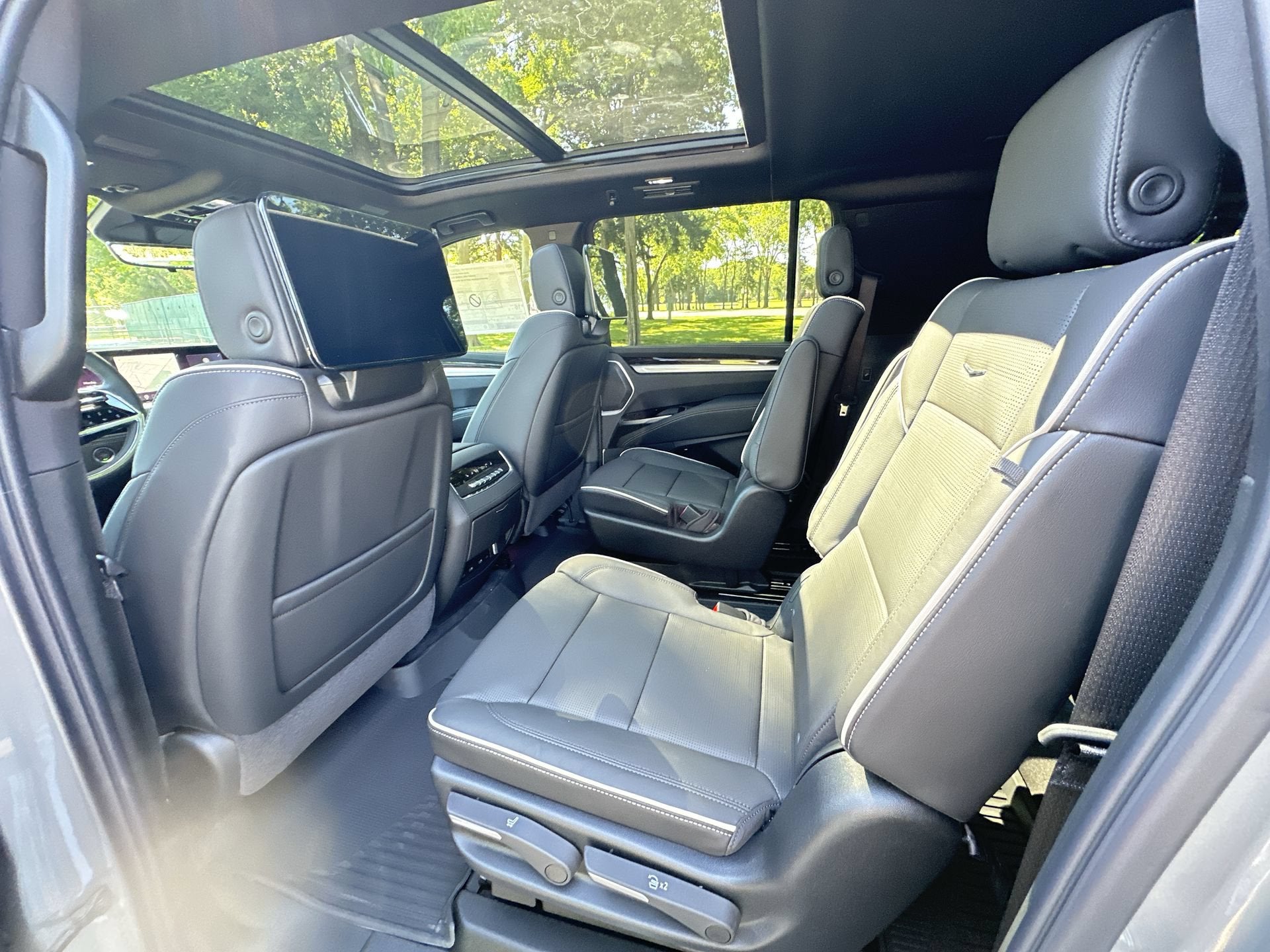 2026 Cadillac Escalade ESV Luxury