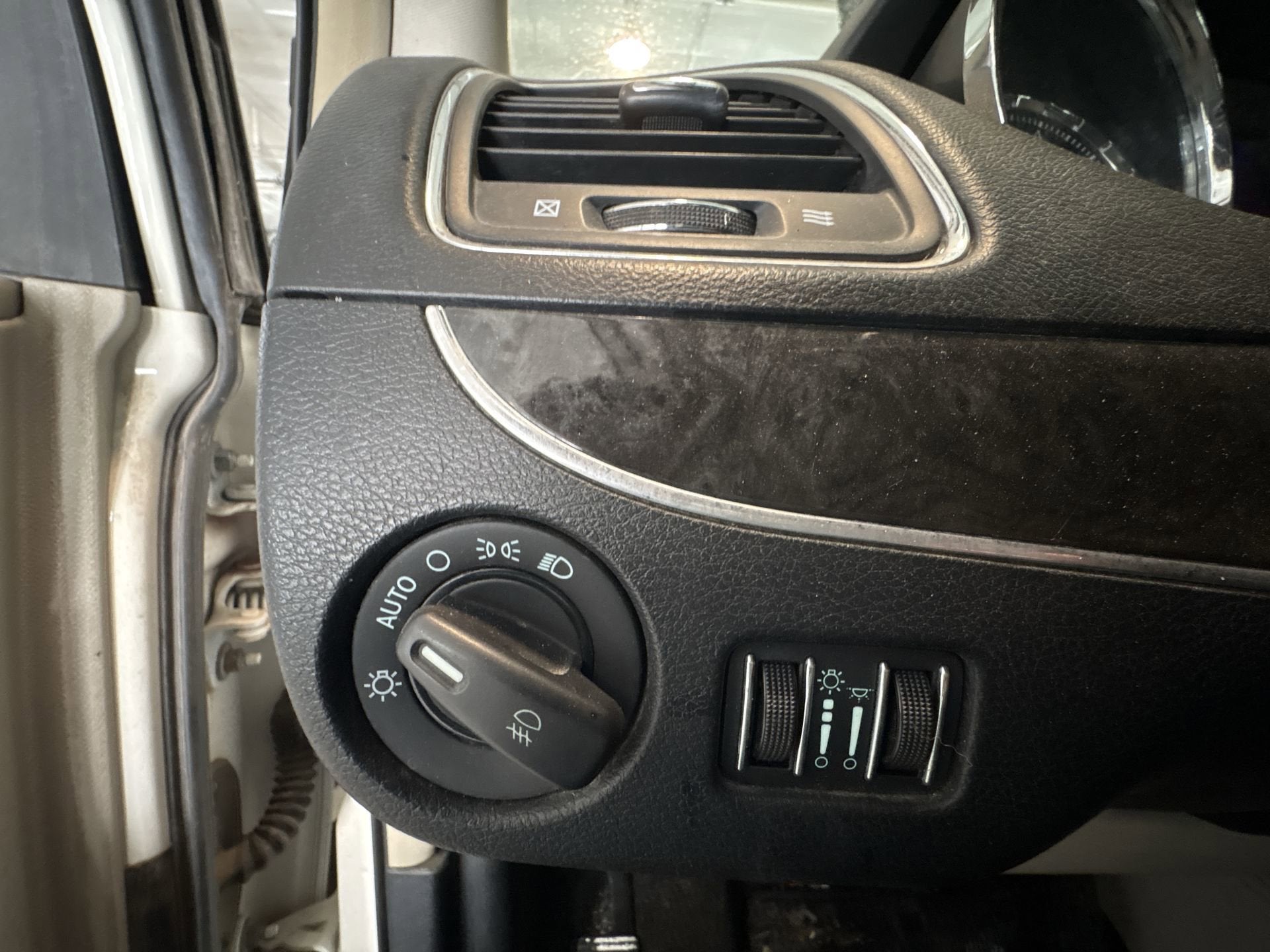 2011 Chrysler Town & Country Touring-L