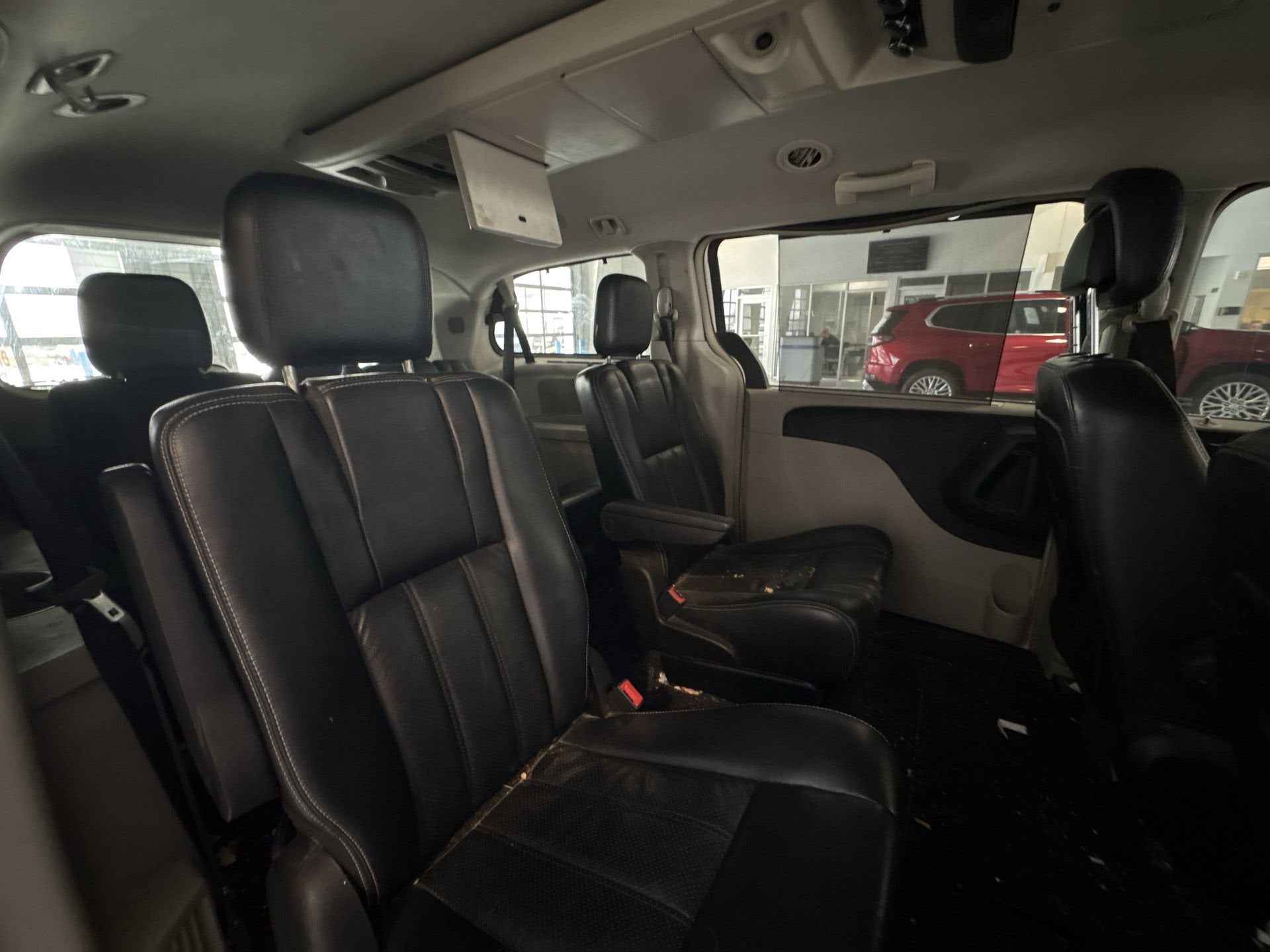 2011 Chrysler Town & Country Touring-L