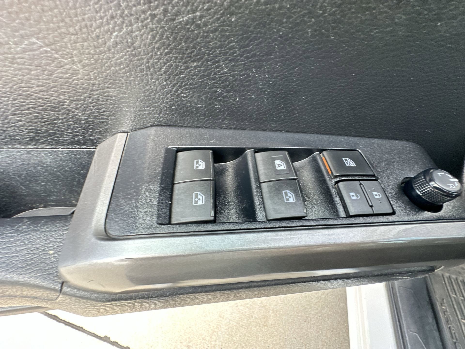 2022 Toyota Tacoma 4WD SR
