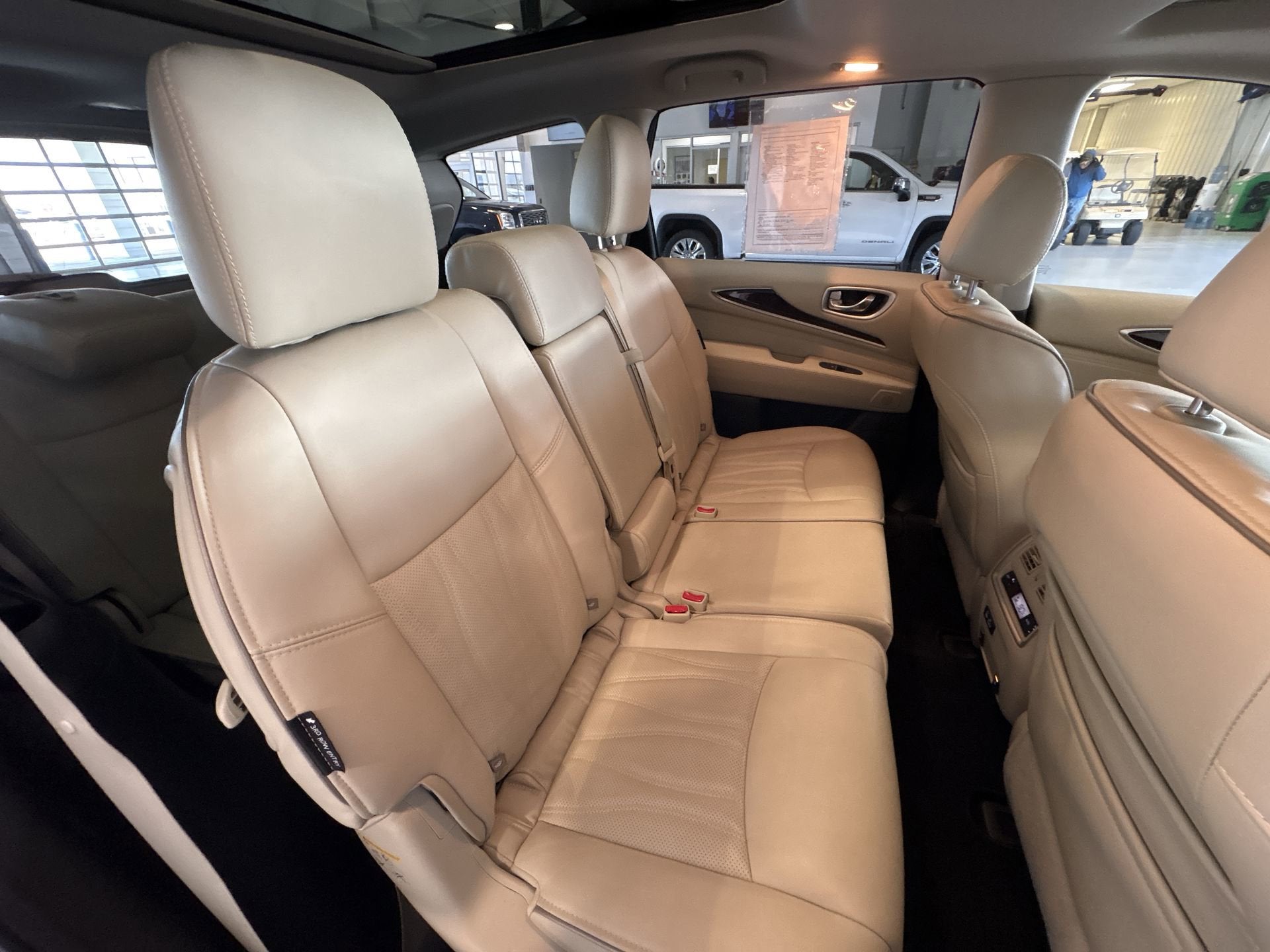 2019 INFINITI QX60 LUXE