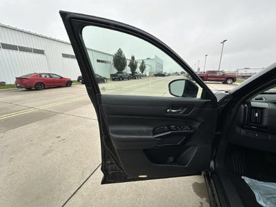 2022 Nissan Pathfinder SV 4WD