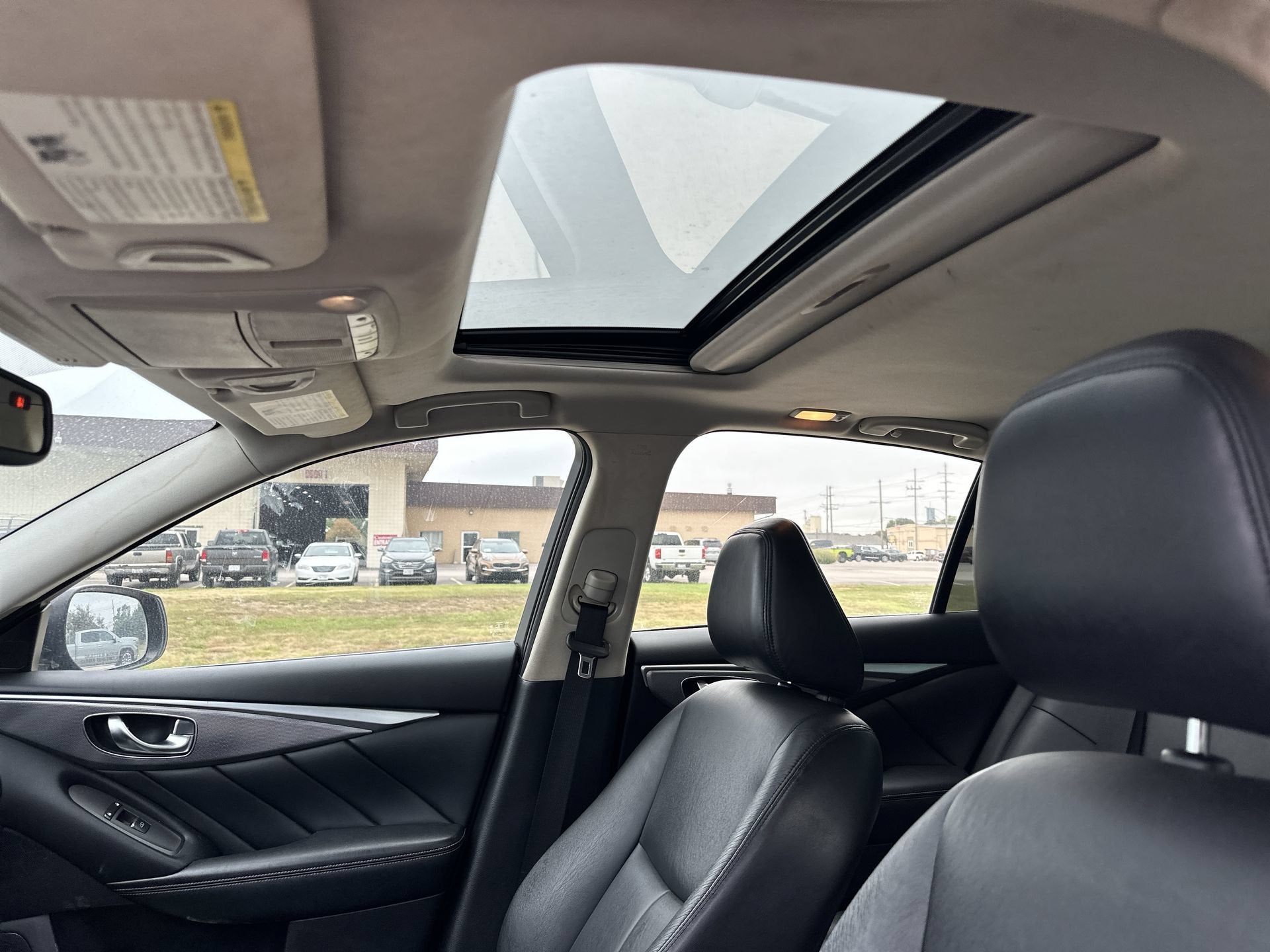 2015 INFINITI Q50 Premium