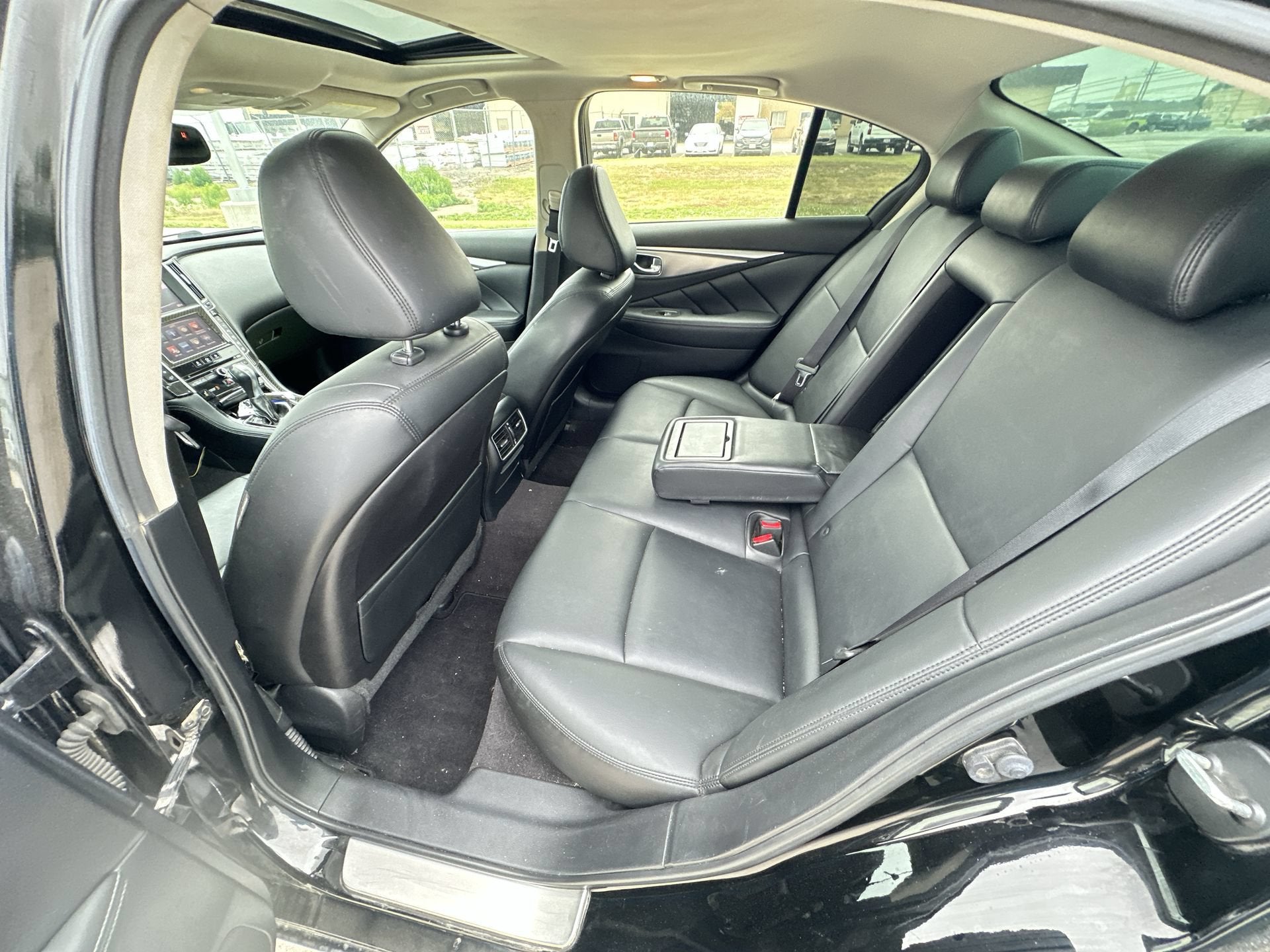 2015 INFINITI Q50 Premium