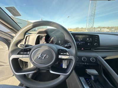 2023 Hyundai Elantra SE